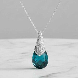 Ladies Elegant Blue Crystal Necklace